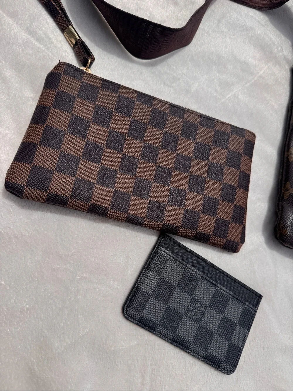 Louis Vuitton Monogram & Damier Brown Crossbody Bag with Gold LV Emblem - Picture 3 of 13
